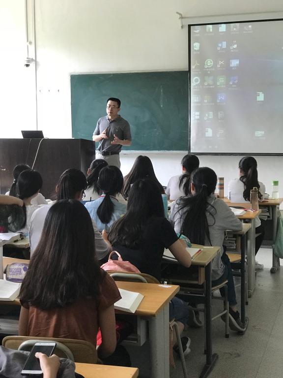 bwin必赢召开“创青春”山东省大学生创业大赛志愿者动员会1.jpg
